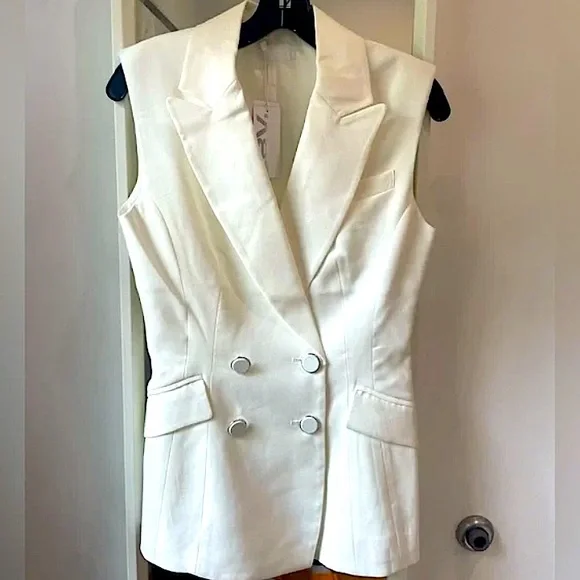 Luxe LBV viscose ivory vest, trendy - NWT, size S